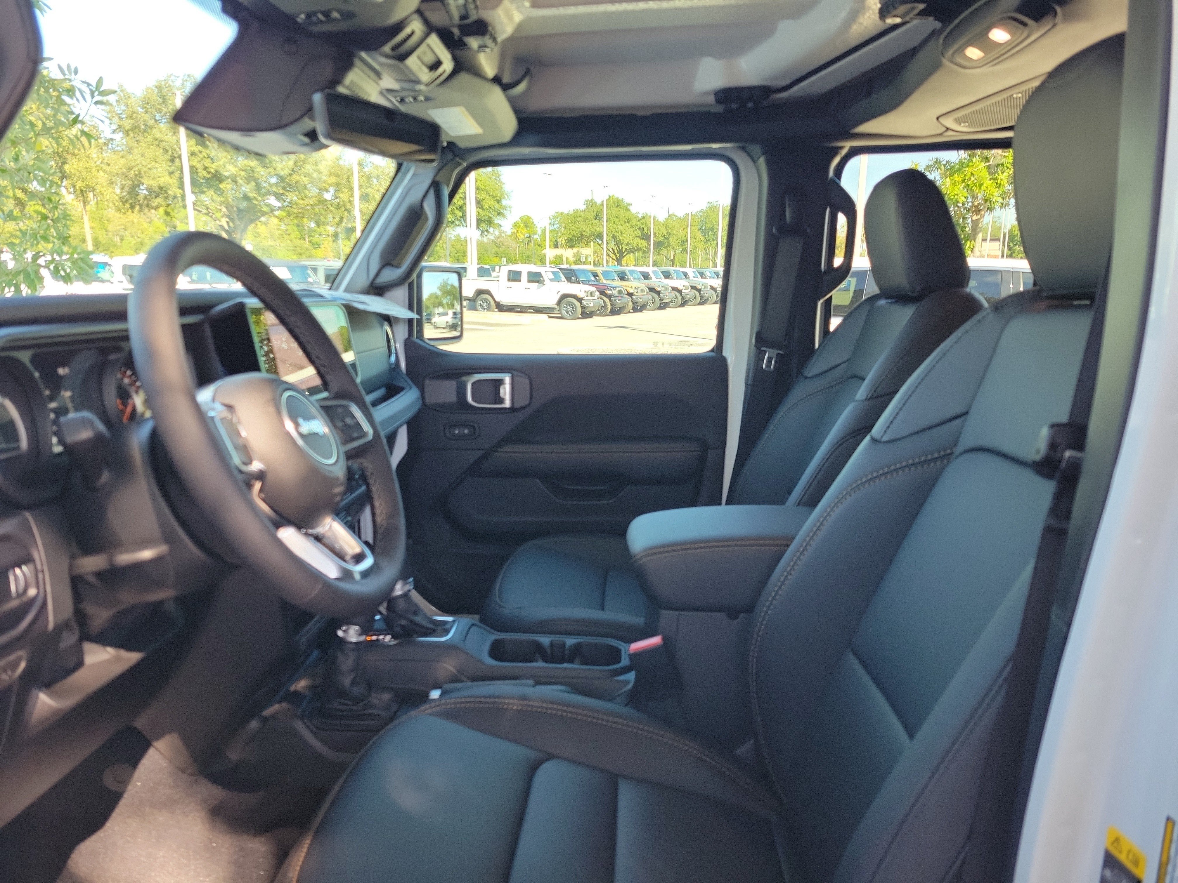 New 2027 Jeep Wrangler Unlimited Sahara AWD/4WD image 13