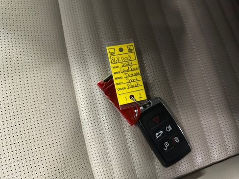 Used 2024 Land Rover Discovery Sport S image 37