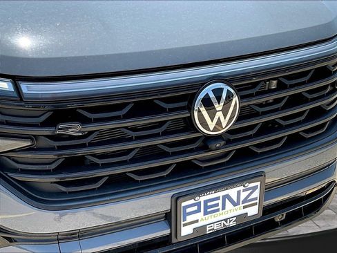 Used 2024 Volkswagen Atlas Cross Sport SEL Premium R-Line AWD/4WD image 35