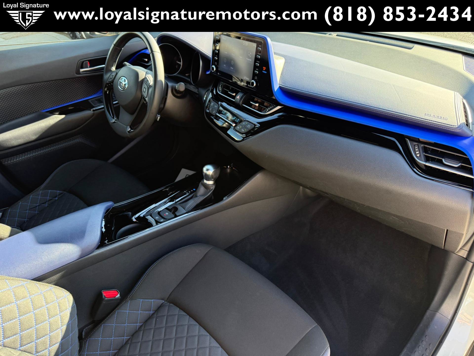 Used 2020 Toyota C-HR XLE FWD image 30