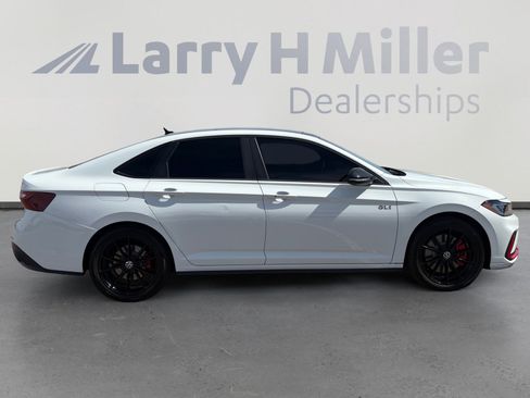 Used 2025 Volkswagen Jetta GLI Autobahn image 7
