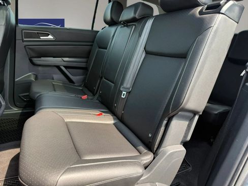 Used 2018 Volkswagen Atlas SEL w/ R-Line Package FWD image 30