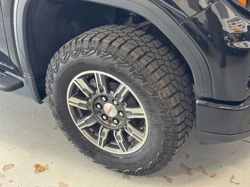 New 2026 GMC Sierra 1500 AT4 w/ AT4 Premium Package AWD/4WD image 5