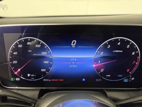 Used 2023 Mercedes-Benz GLC 300 4MATIC image 17