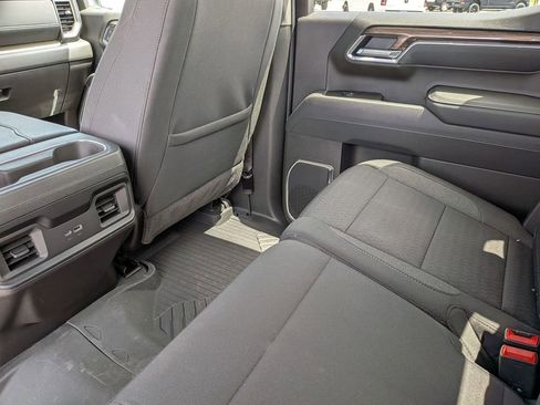 Used 2025 Chevrolet Silverado 1500 LT Trail Boss AWD/4WD image 31