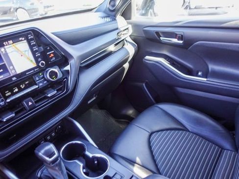 Certified 2021 Toyota Highlander XSE image 27