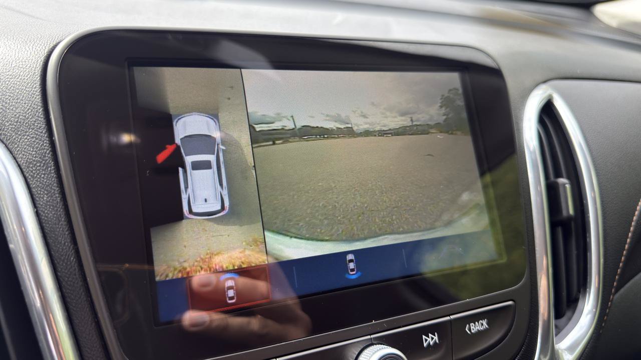 Used 2018 Chevrolet Equinox Premier AWD/4WD image 25