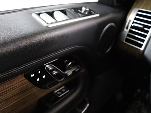 Used 2019 Land Rover Range Rover Supercharged AWD/4WD image 14
