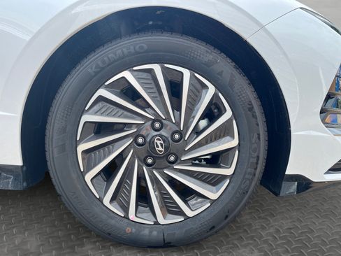Used 2025 Hyundai Sonata SEL FWD image 14