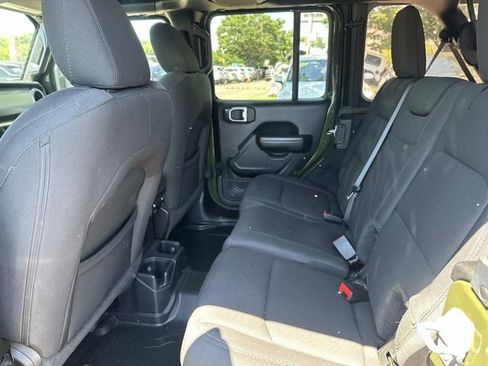 Used 2022 Jeep Wrangler Unlimited Sport AWD/4WD image 16