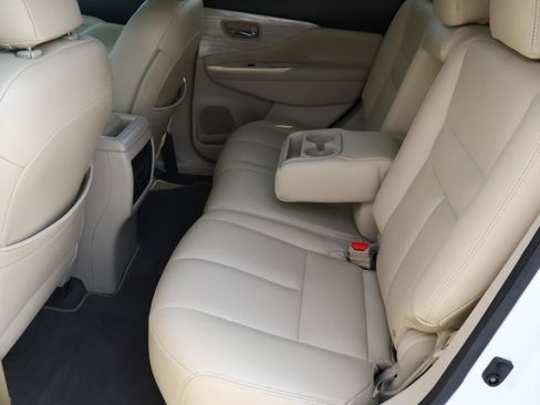 Used 2018 Nissan Murano SV FWD image 19