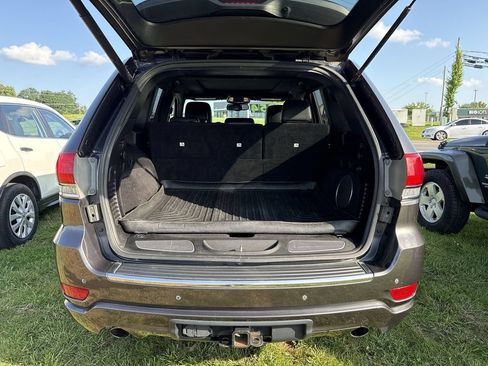 Used 2014 Jeep Grand Cherokee Overland w/ Advanced Technology Group AWD/4WD image 9
