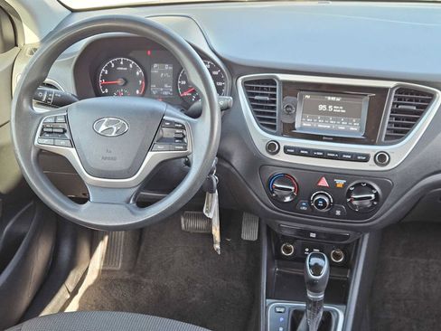 Used 2021 Hyundai Accent SE image 23