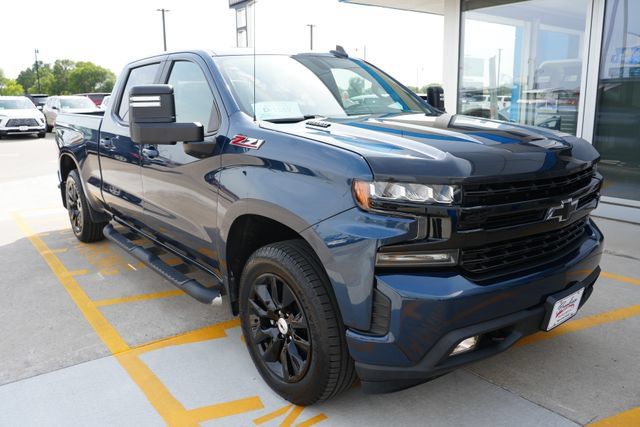 Used 2020 Chevrolet Silverado 1500 RST w/ True North Edition AWD/4WD image 8