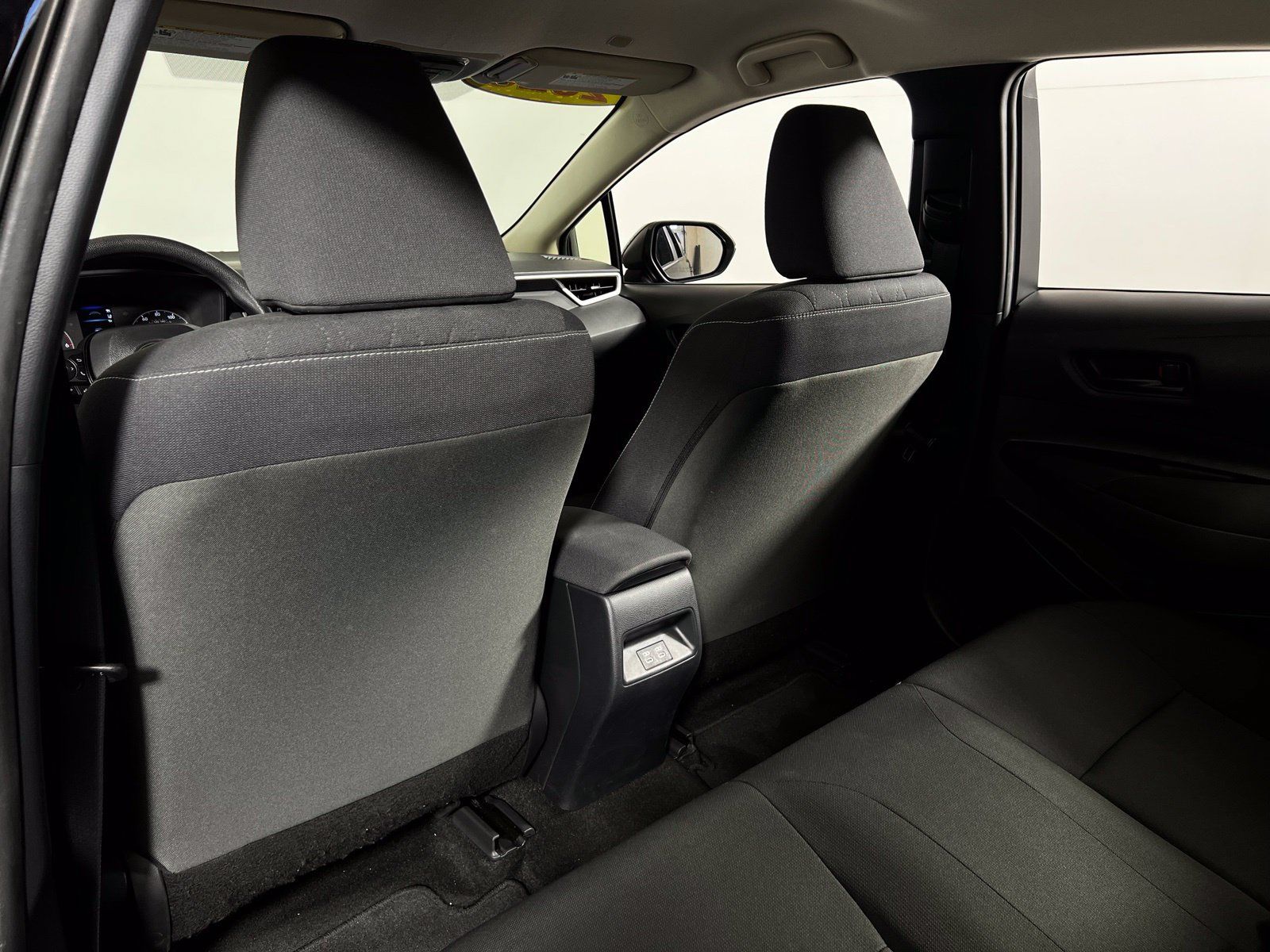 Used 2025 Toyota Corolla LE FWD image 19