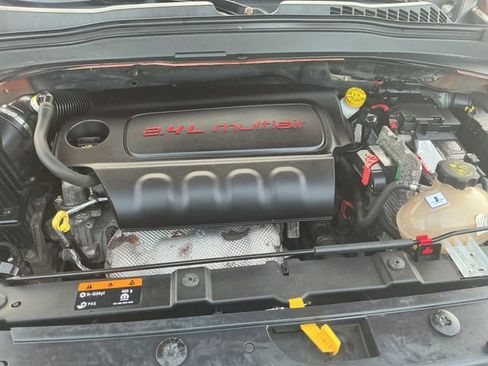 Used 2017 Jeep Renegade Latitude image 49