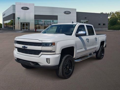 Used 2018 Chevrolet Silverado 1500 LTZ Z71 image 5
