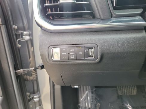 Used 2025 GMC Terrain Elevation w/ Elevation Premium Package AWD/4WD image 22
