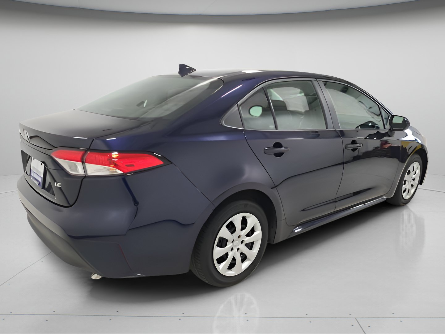 Used 2024 Toyota Corolla LE FWD image 6