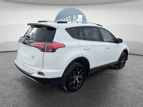 Used 2018 Toyota RAV4 SE w/ Advanced Technology Package image 3