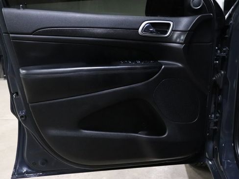 Used 2018 Jeep Grand Cherokee Altitude image 9