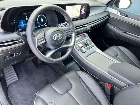 Used 2025 Hyundai Palisade SEL FWD image 4