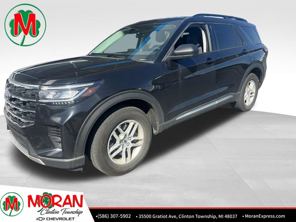 Used 2025 Ford Explorer Active AWD/4WD image 1