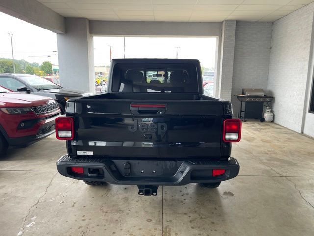 Used 2021 Jeep Gladiator Sport AWD/4WD image 7