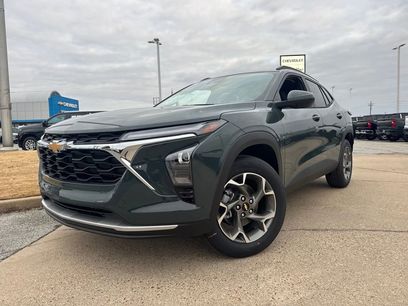 New 2026 Chevrolet Trax LT w/ Driver Confidence Package