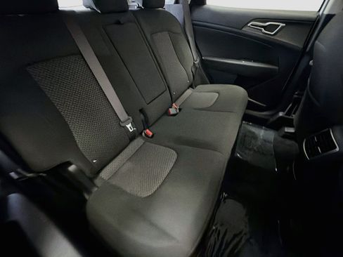 Used 2025 Kia Sportage LX FWD image 14