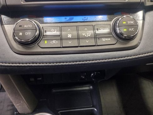 Used 2014 Toyota RAV4 XLE AWD/4WD image 29