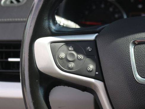 Used 2022 GMC Terrain SLT w/ Infotainment Package II FWD image 22