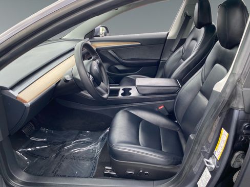 Used 2023 Tesla Model 3 Standard Range RWD image 9