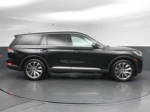 Certified 2025 Lincoln Aviator Reserve w/ Illumination Package AWD/4WD image 8