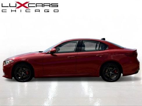 Used 2017 Alfa Romeo Giulia Ti w/ TI 19" Sport Package AWD/4WD image 7