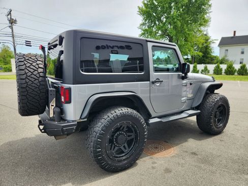 Used 2013 Jeep Wrangler Sahara w/ Connectivity Group AWD/4WD image 17