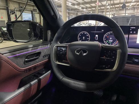 Used 2026 INFINITI QX80 Autograph AWD/4WD image 2