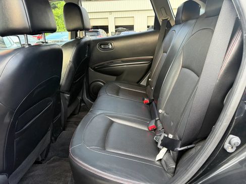 Used 2011 Nissan Rogue SV w/ SL Pkg FWD image 21