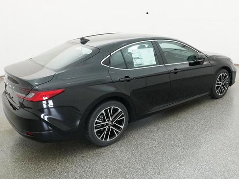 New 2026 Toyota Camry XLE image 9