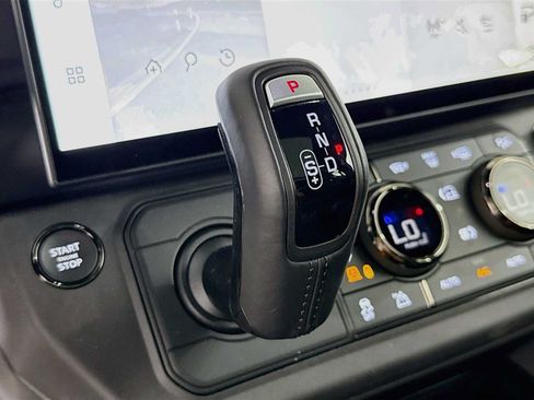 New 2026 Land Rover Defender 110 OCTA AWD/4WD image 19