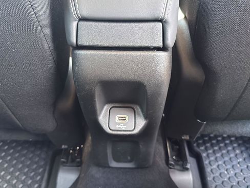 Used 2022 Jeep Renegade Latitude AWD/4WD image 27