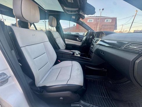 Used 2012 Mercedes-Benz E 550 4MATIC Sedan image 12