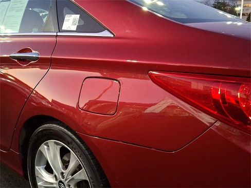 Used 2012 Hyundai Sonata Limited w/ Navigation Pkg image 9