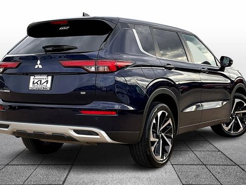 Used 2024 Mitsubishi Outlander SE Black Edition image 13