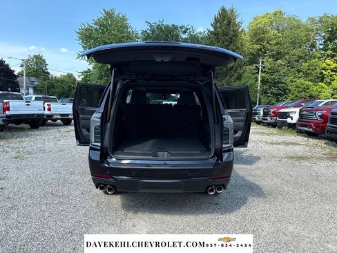 Used 2025 Chevrolet Suburban RST w/ Comfort Package AWD/4WD image 30