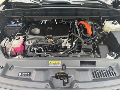 Certified 2020 Toyota Highlander XLE AWD/4WD image 21