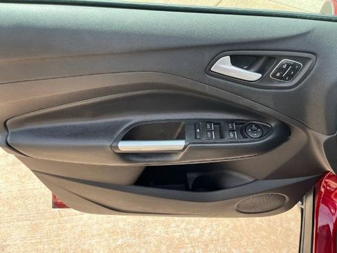 Used 2017 Ford Escape Titanium AWD/4WD image 12