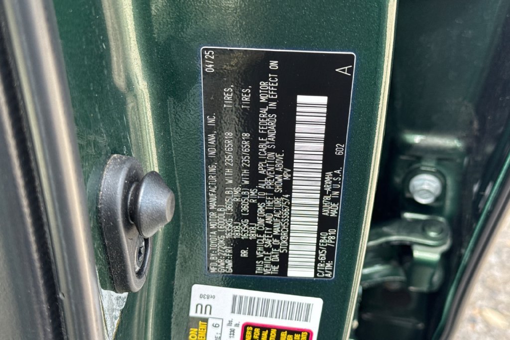 Used 2025 Toyota Highlander XLE AWD/4WD image 30
