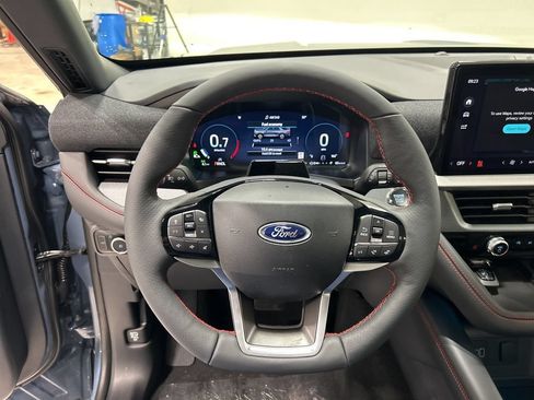 New 2026 Ford Explorer ST-Line w/ ST-Line Street Pack AWD/4WD image 16