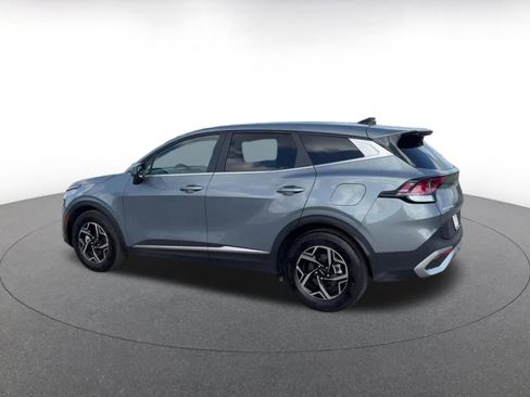 Used 2025 Kia Sportage LX image 8